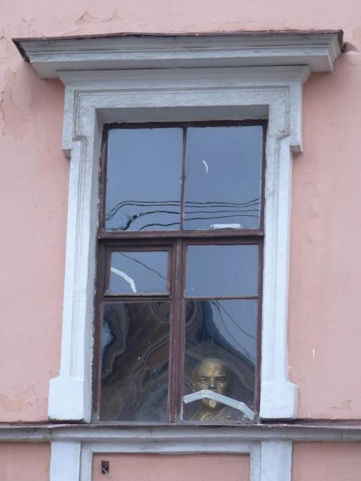 Открытые окна спб. Старые окна Петербурга. Старое окно Петербург. Окна Питера. Исторические окна.