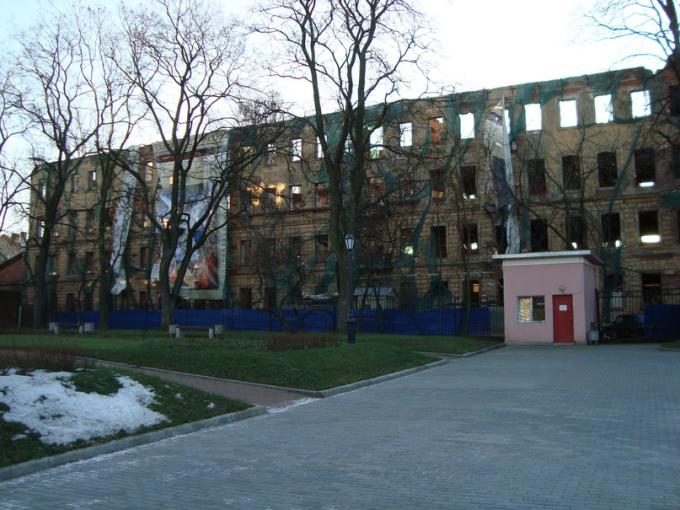 Где находится это здание?